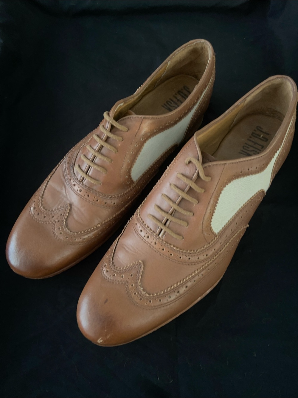 J.D. Fisk Men's Tan and Cream Wingtip Oxford Shoes